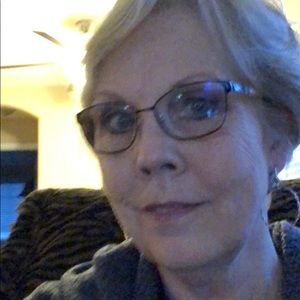 Meet your Posher, Renee